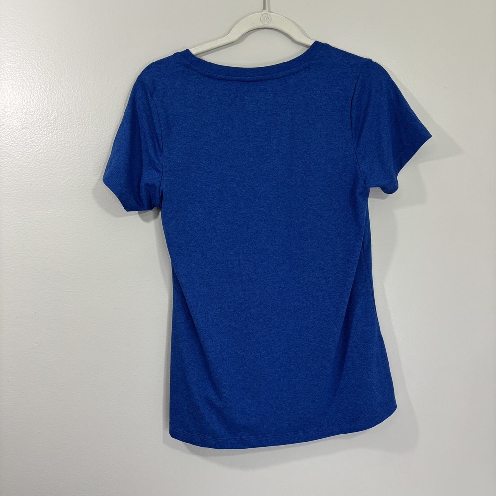 Woman's New York Giants Football T-Shirt Size Small NFL Team Apparel NYG - Picture 2 of 5